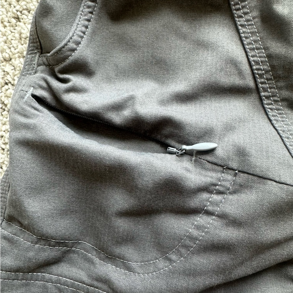 The North Face Women’s Medium Athletic Shorts Gray Active Hiking Gorpcore - Picture 6 of 13